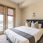 Centrally Located Suite + Pool + Gym